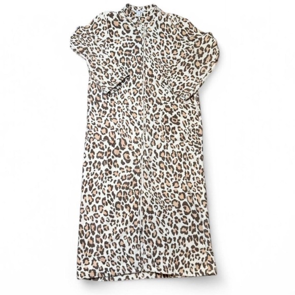 Leopard Print full length zip up long sleeve robe with fro t pockets. Small - Picture 1 of 6